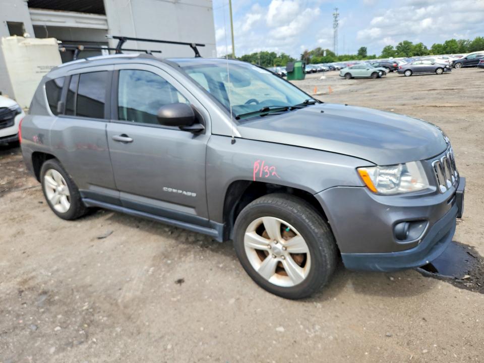 Photo 4 from auction – 2013 JEEP COMPASS with VIN 1C4NJCEB7DD102876