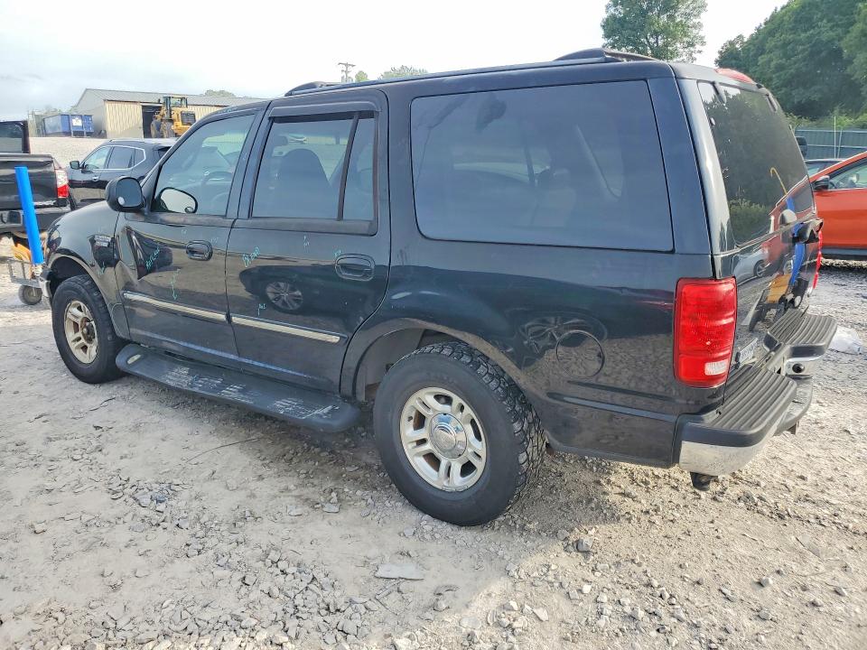 Photo 2 from auction – 2002 FORD EXPEDITION with VIN 1FMRU15W92LA14071