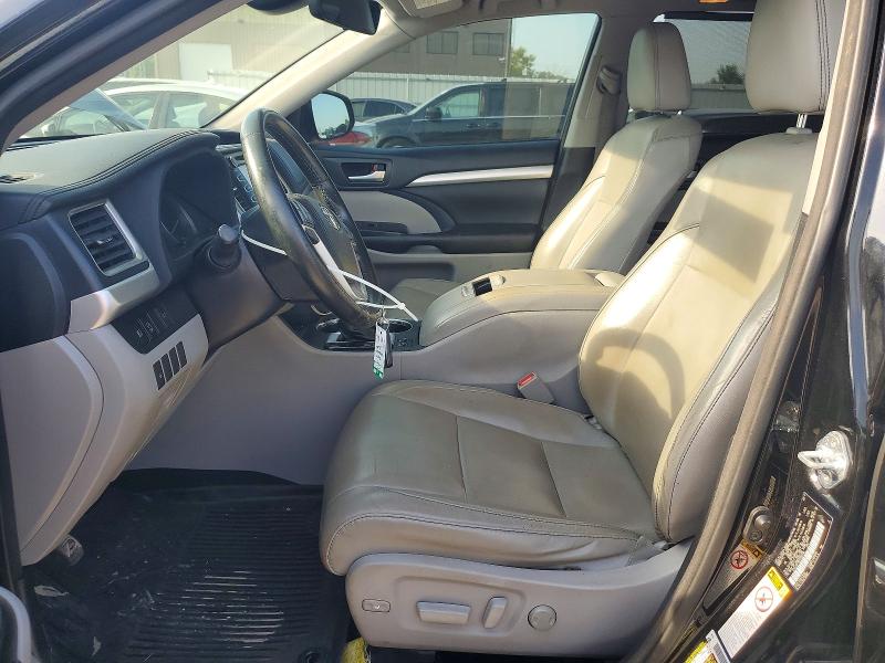 Photo 7 from auction – 2017 TOYOTA HIGHLANDER with VIN 5TDJZRFH0HS522485