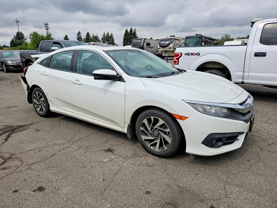 Photo 4 from auction – 2016 HONDA CIVIC with VIN 2HGFC2F72GH569912