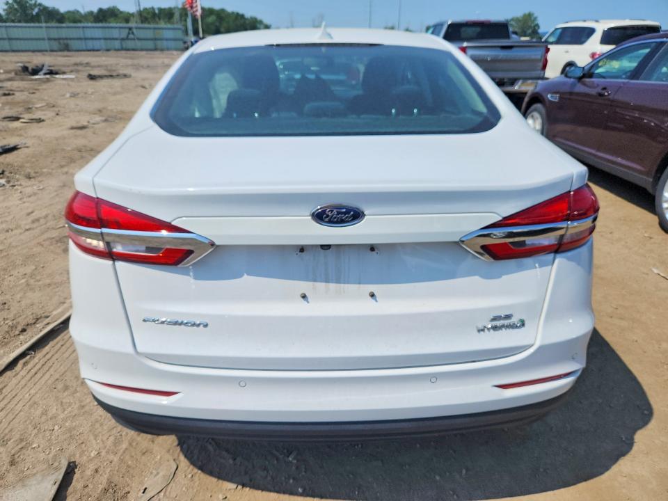 Photo 6 from auction – 2019 FORD FUSION with VIN 3FA6P0LU9KR130680