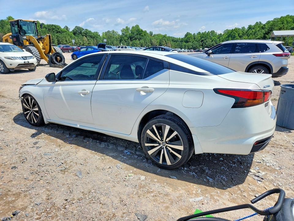 Photo 2 from auction – 2022 NISSAN ALTIMA with VIN 1N4BL4CV2NN349143