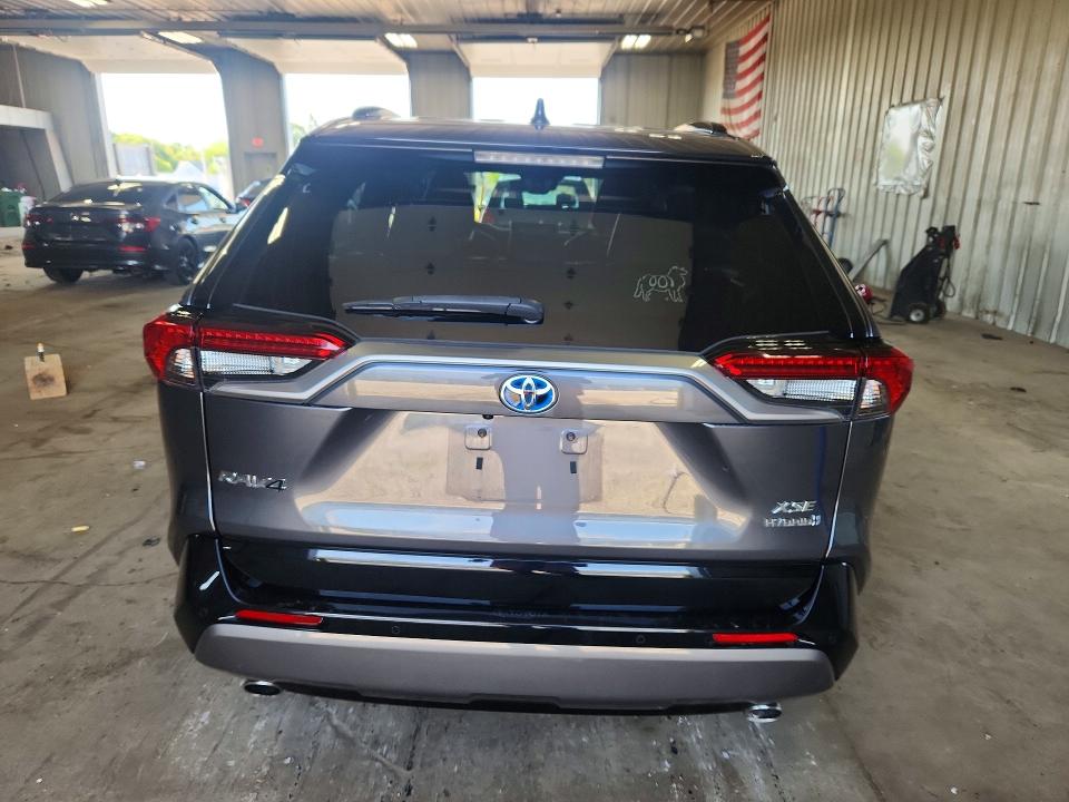 Photo 6 from auction – 2021 TOYOTA RAV4 with VIN 4T3E6RFV6MU040337