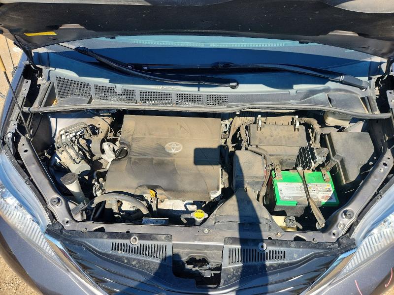 Photo 12 from auction – 2011 TOYOTA SIENNA with VIN 5TDKK3DC6BS107384