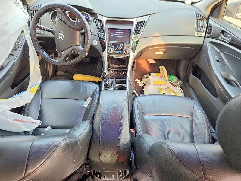 Photo 8 from auction – 2011 HYUNDAI SONATA with VIN 5NPEC4AB7BH181785