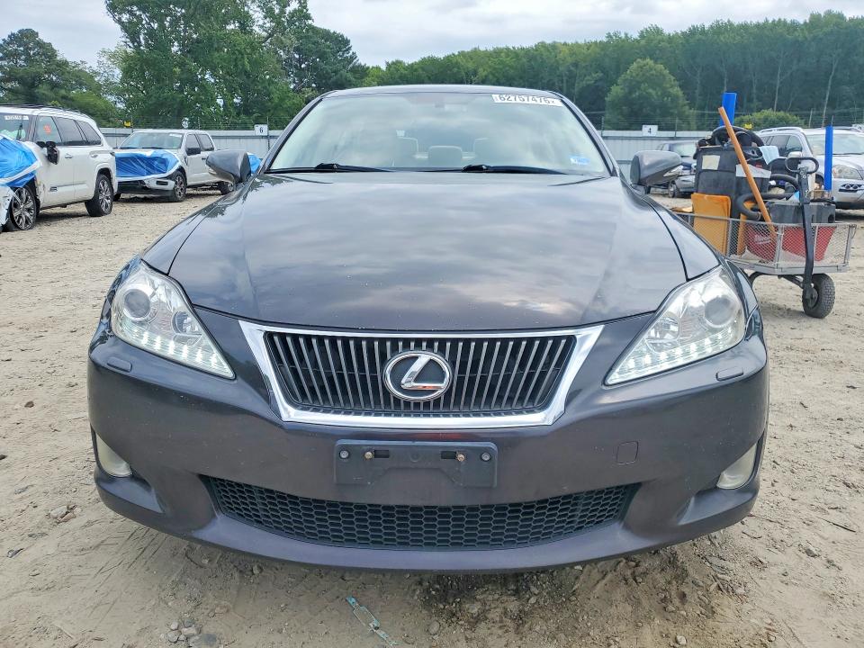 Photo 5 from auction – 2010 LEXUS IS with VIN JTHCF5C27A5039953