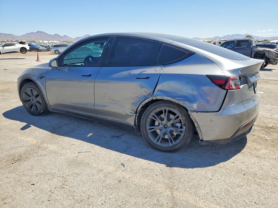 Zdjęcie 2 z aukcji – 2025 TESLA MODEL Y z VIN 7SAYGDED8SF231401