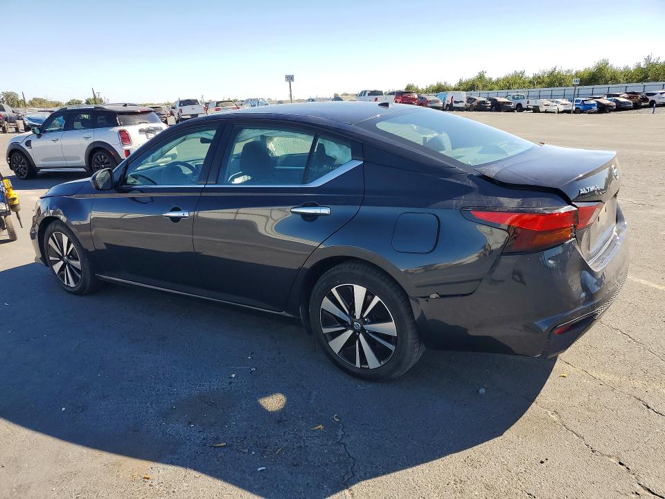 Photo 2 from auction – 2022 NISSAN ALTIMA with VIN 1N4BL4DVXNN400001