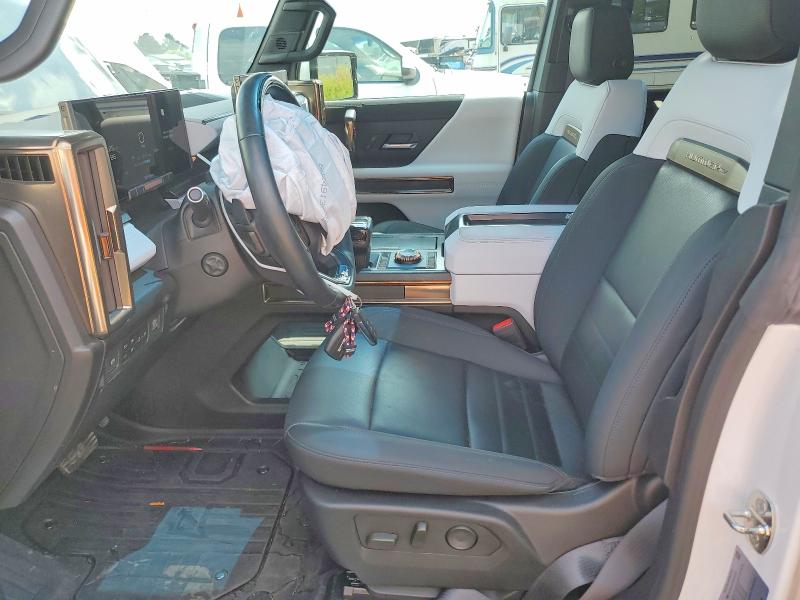 Photo 7 from auction – 2022 GMC HUMMER PICKUP with VIN 1GT40FDA3NU100181