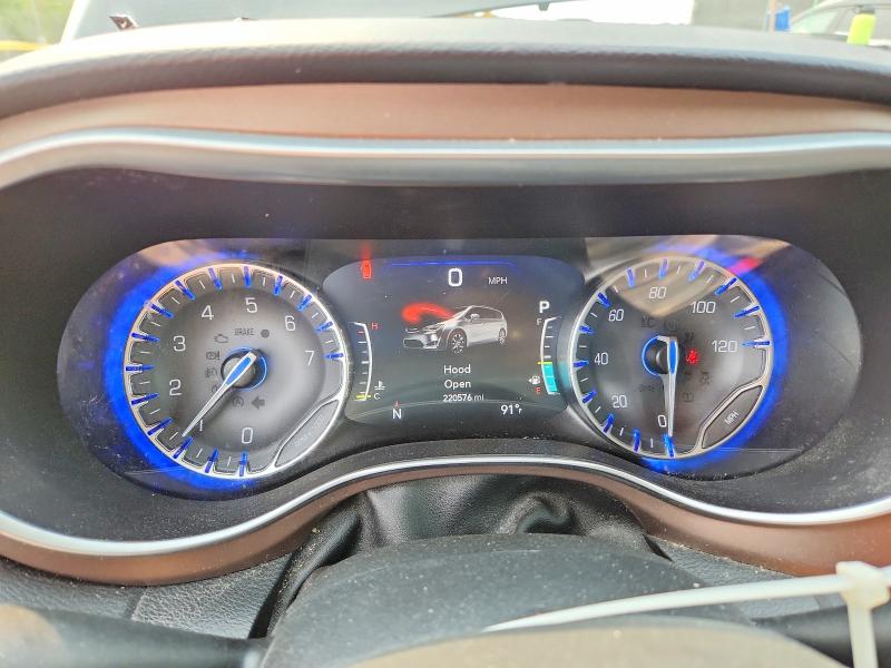 Photo 9 from auction – 2017 CHRYSLER PACIFICA with VIN 2C4RC1EG9HR510732