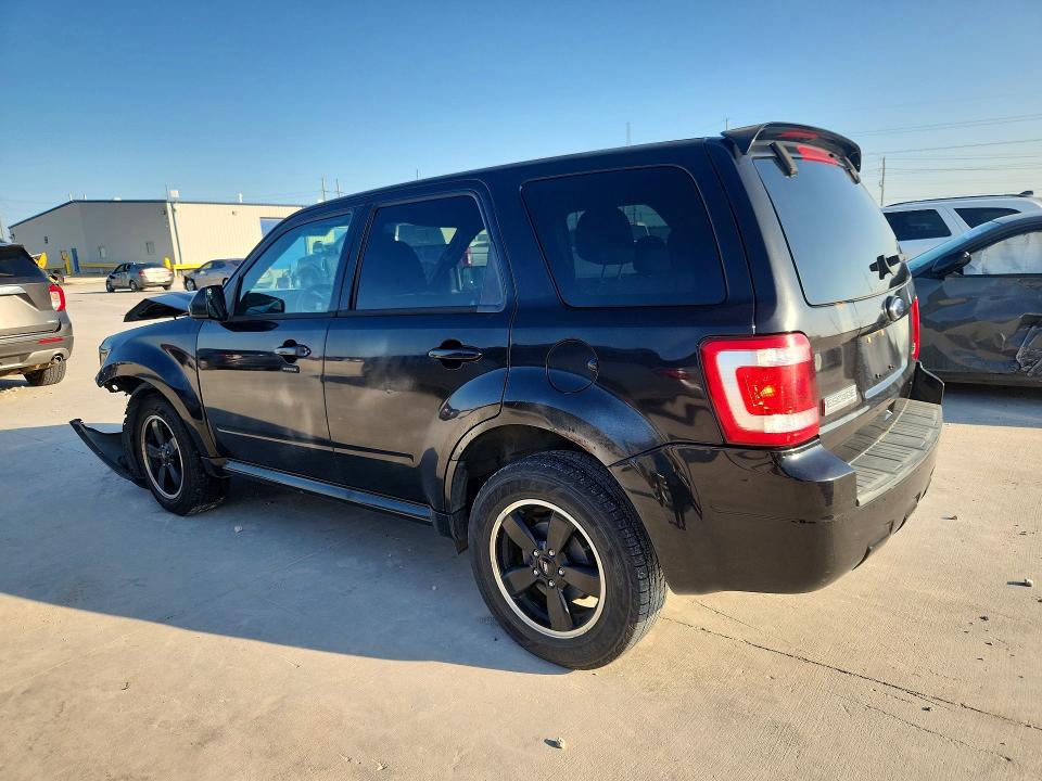 Photo 2 from auction – 2011 FORD ESCAPE with VIN 1FMCU9DG2BKA68364