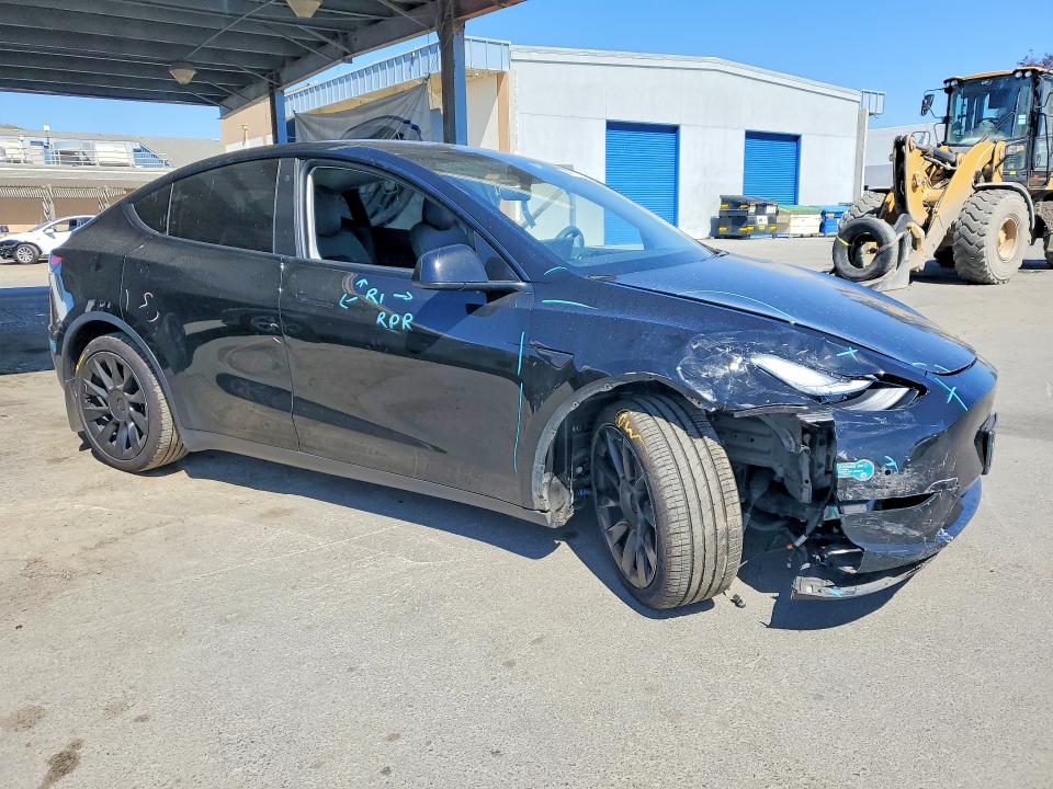 Photo 4 from auction – 2021 TESLA MODEL Y with VIN 5YJYGDEE4MF080310