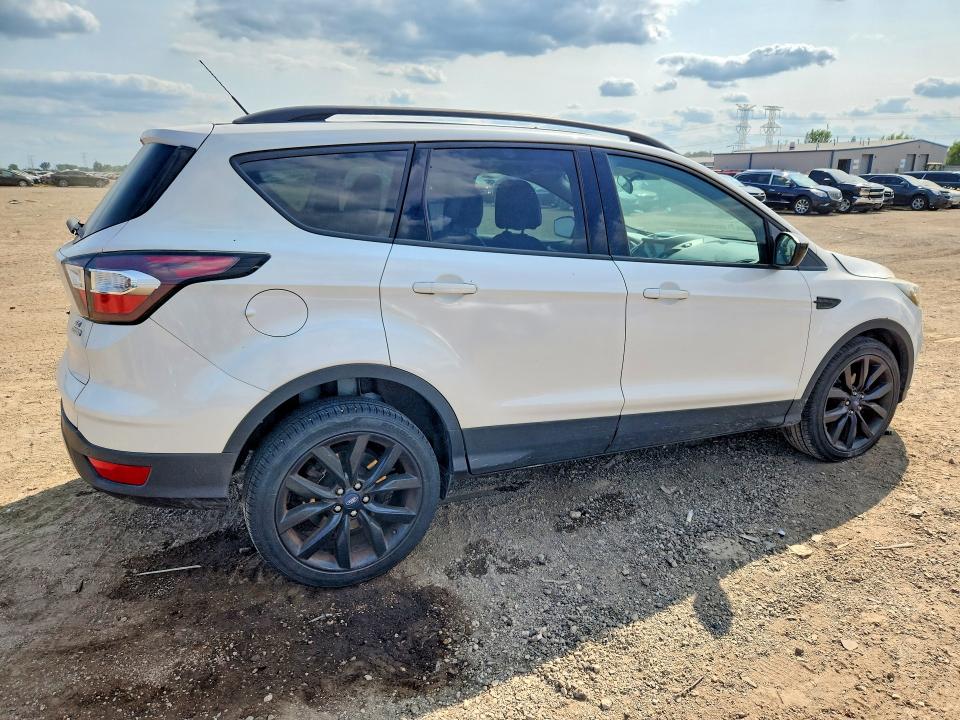 Zdjęcie 3 z aukcji – 2017 FORD ESCAPE z VIN 1FMCU0GD3HUE88130