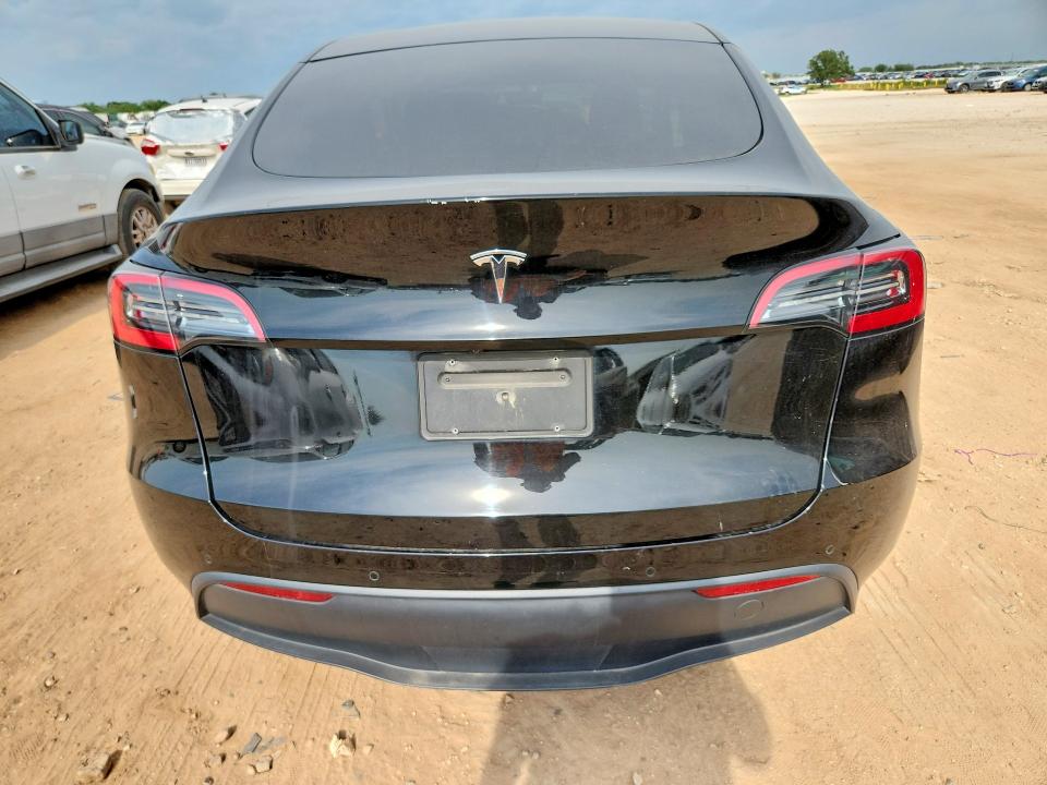 Photo 6 from auction – 2021 TESLA MODEL Y with VIN 5YJYGDED2MF107138