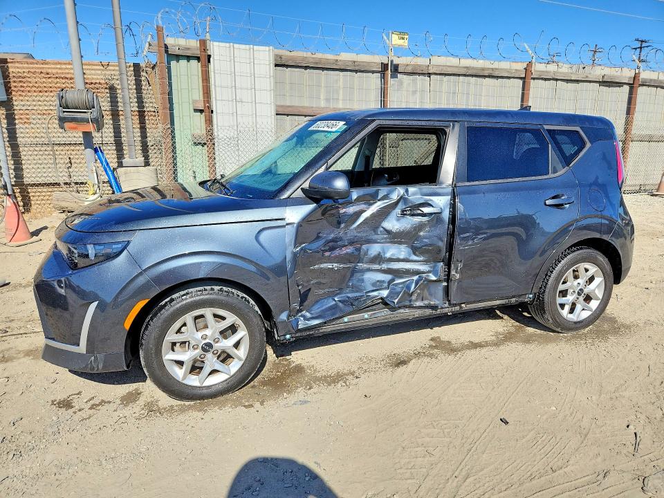 Снимка 1 от търг – 2024 KIA SOUL с VIN KNDJ23AUXR7915654