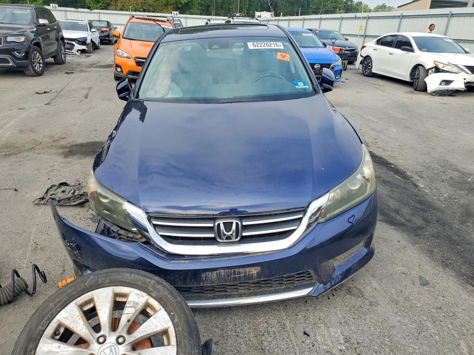 Photo 5 from auction – 2014 HONDA ACCORD with VIN 1HGCR2F87EA205202