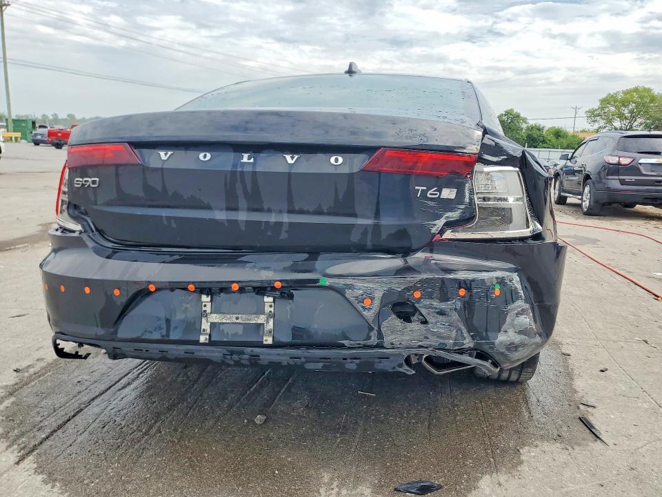 Photo 6 from auction – 2017 VOLVO S90 with VIN YV1A22ML8H1016932