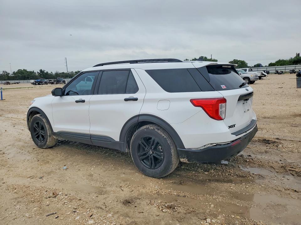 Photo 2 from auction – 2021 FORD EXPLORER with VIN 1FMSK7DHXMGB59385