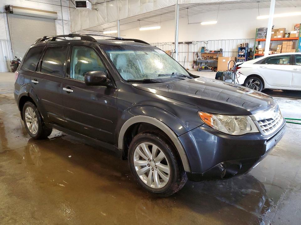 Photo 4 from auction – 2011 SUBARU FORESTER with VIN JF2SHAEC2BH763637