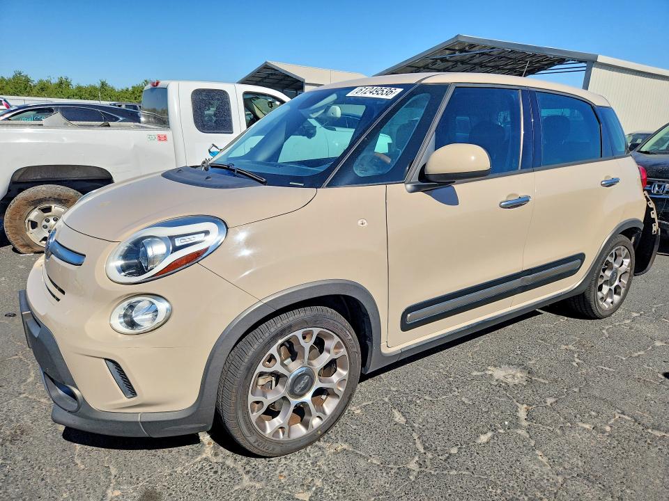 FIAT 500L 2014 مع رقم تعريف المركبة ZFBCFADH2EZ009161 - صورة من المزاد