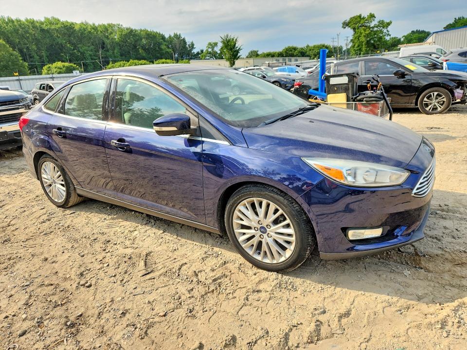Photo 4 from auction – 2017 FORD FOCUS with VIN 1FADP3J29HL258225