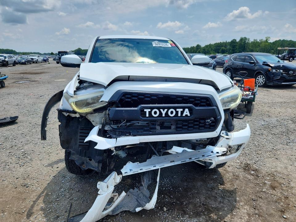 Photo 5 from auction – 2017 TOYOTA TACOMA with VIN 5TFCZ5AN9HX076782