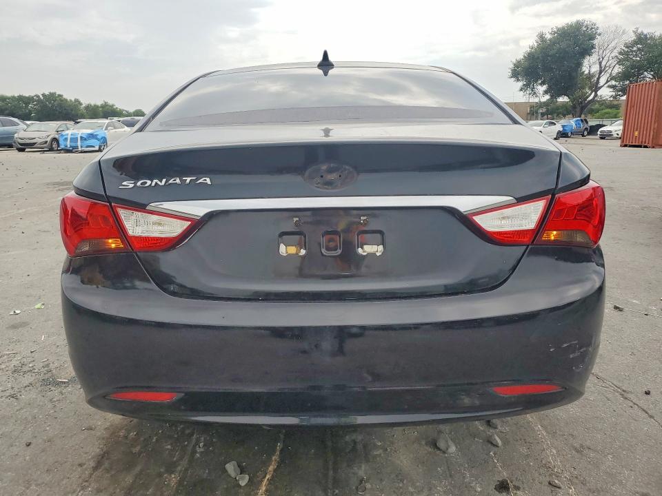 Photo 6 from auction – 2011 HYUNDAI SONATA with VIN 5NPEB4AC7BH124692