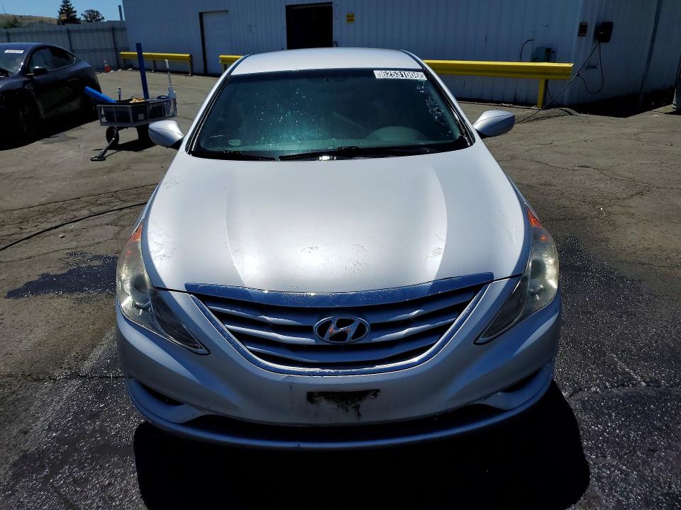 Zdjęcie 5 z aukcji – 2011 HYUNDAI SONATA z VIN 5NPEB4AC9BH015876