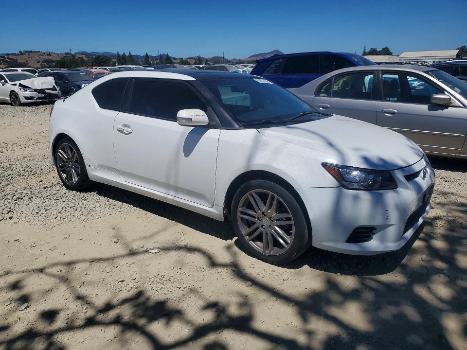 Photo 4 from auction – 2012 SCION TC with VIN JTKJF5C71C3042469