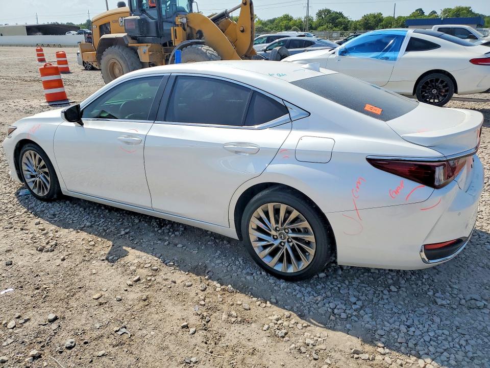 Photo 2 from auction – 2023 LEXUS ES 300H with VIN 58AFA1C1XPU032382