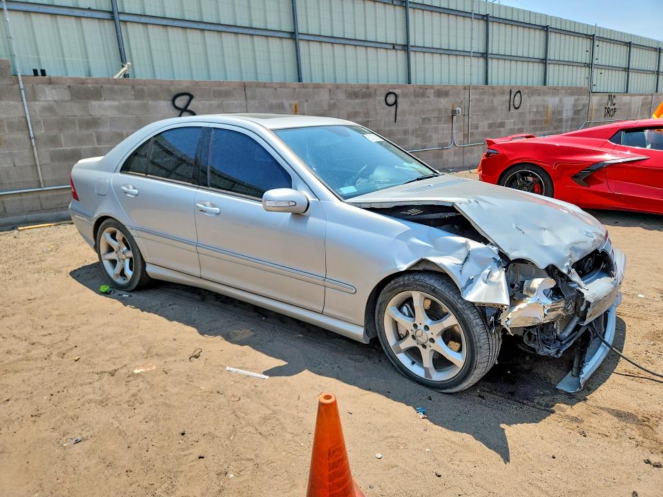 Photo 4 from auction – 2007 MERCEDES-BENZ C with VIN WDBRF52H47F928034