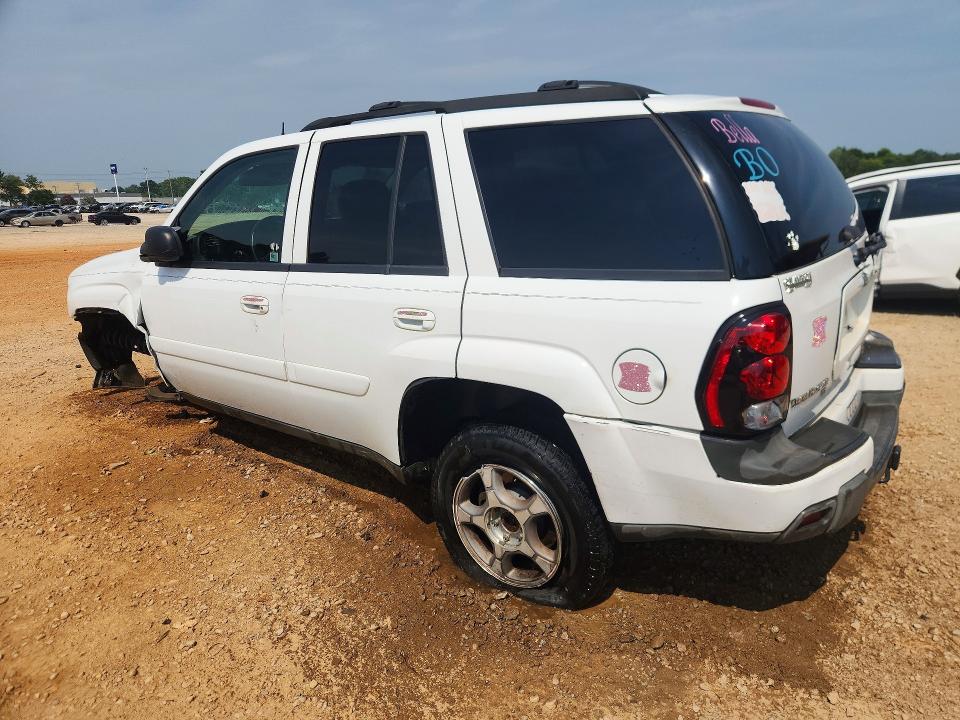 Photo 2 from auction – 2005 CHEVROLET TRAILBLAZER with VIN 1GNDS13SX52156659