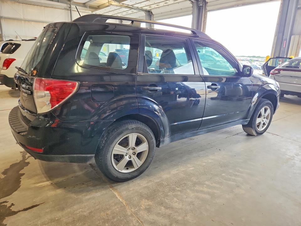 Photo 3 from auction – 2012 SUBARU FORESTER with VIN JF2SHABC4CH412735