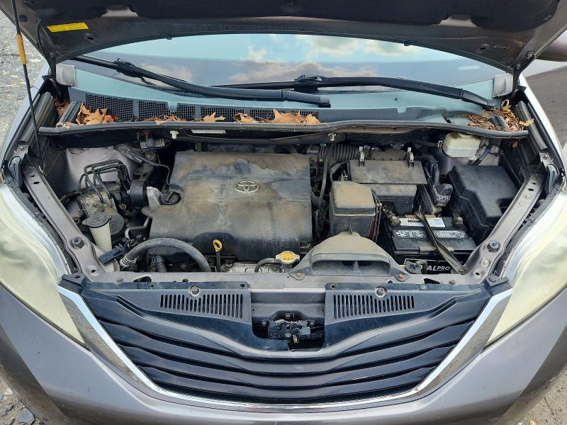 Photo 12 from auction – 2014 TOYOTA SIENNA with VIN 5TDKK3DC6ES421878