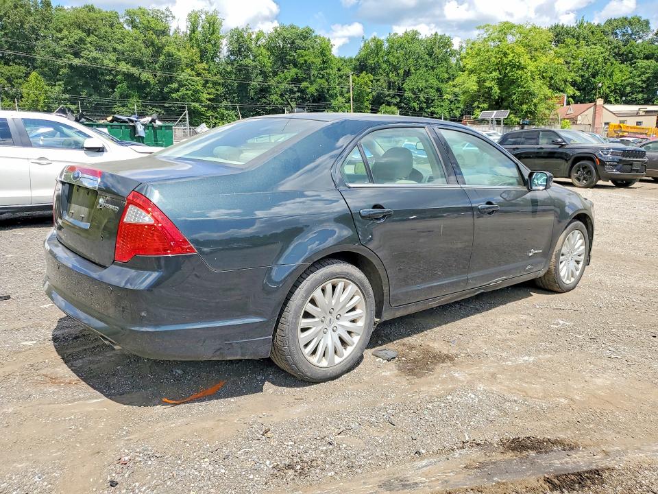 Photo 3 from auction – 2010 FORD FUSION with VIN 3FADP0L32AR295385