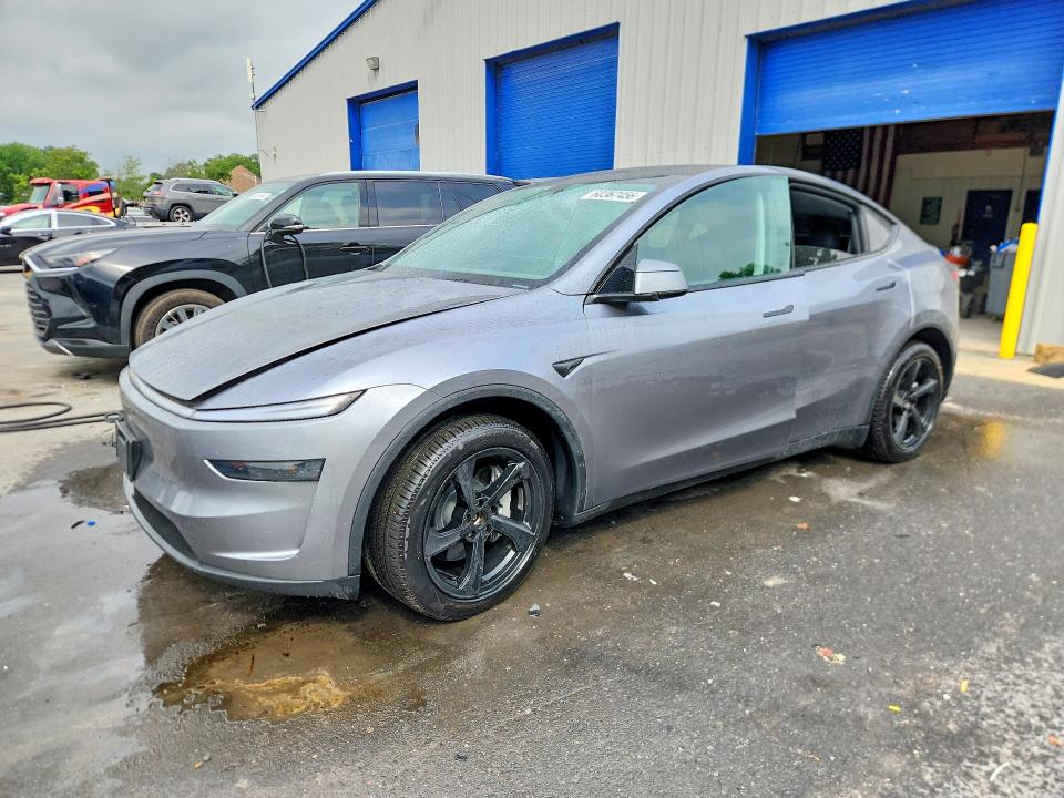 TESLA MODEL Y 2026 with VIN 7SAYGDEE2TA458509 - Photo from auction