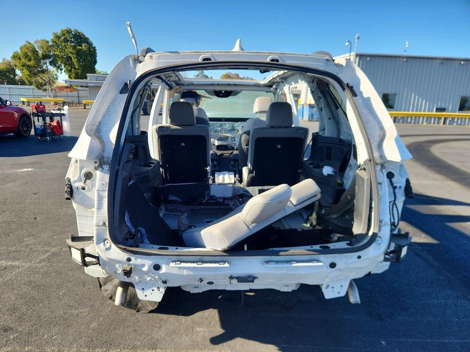 Photo 6 from auction – 2023 HONDA PILOT with VIN 5FNYG2H73PB008598