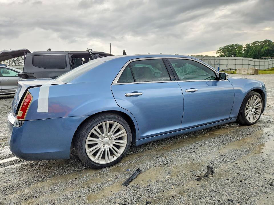 Photo 3 from auction – 2011 CHRYSLER 300C with VIN 2C3CA6CT8BH599669