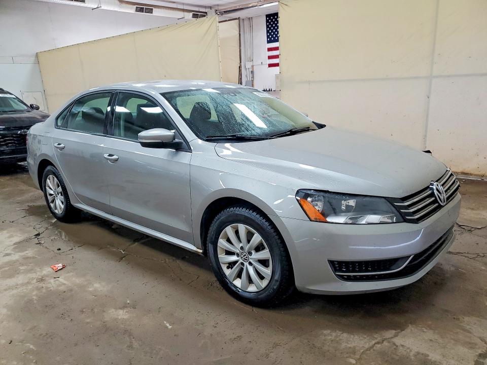 Photo 4 from auction – 2013 VOLKSWAGEN PASSAT with VIN 1VWAH7A31DC040524