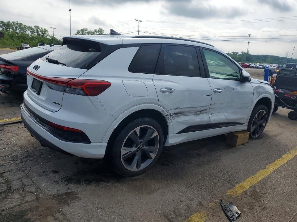 Photo 3 from auction – 2024 AUDI Q4 E-TRON with VIN WA1LUBFZ4RP054077