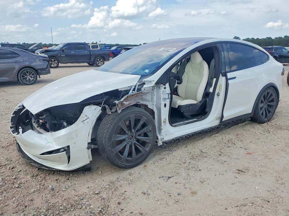 TESLA MODEL X 2022 with VIN 7SAXCBE62NF341412 - Photo from auction