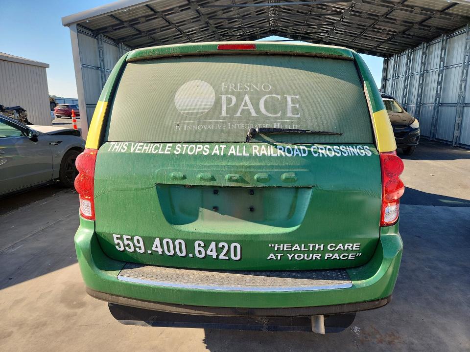 Photo 6 from auction – 2015 DODGE GRAND CARAVAN with VIN 2C4RDGCG4FR623553