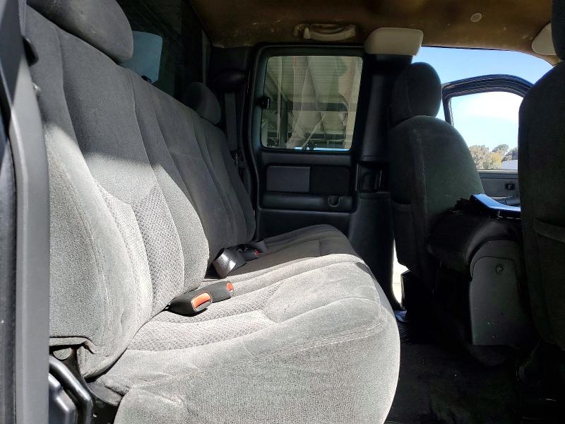 Photo 10 from auction – 2003 CHEVROLET SILVERADO with VIN 2GCEK19T331128051