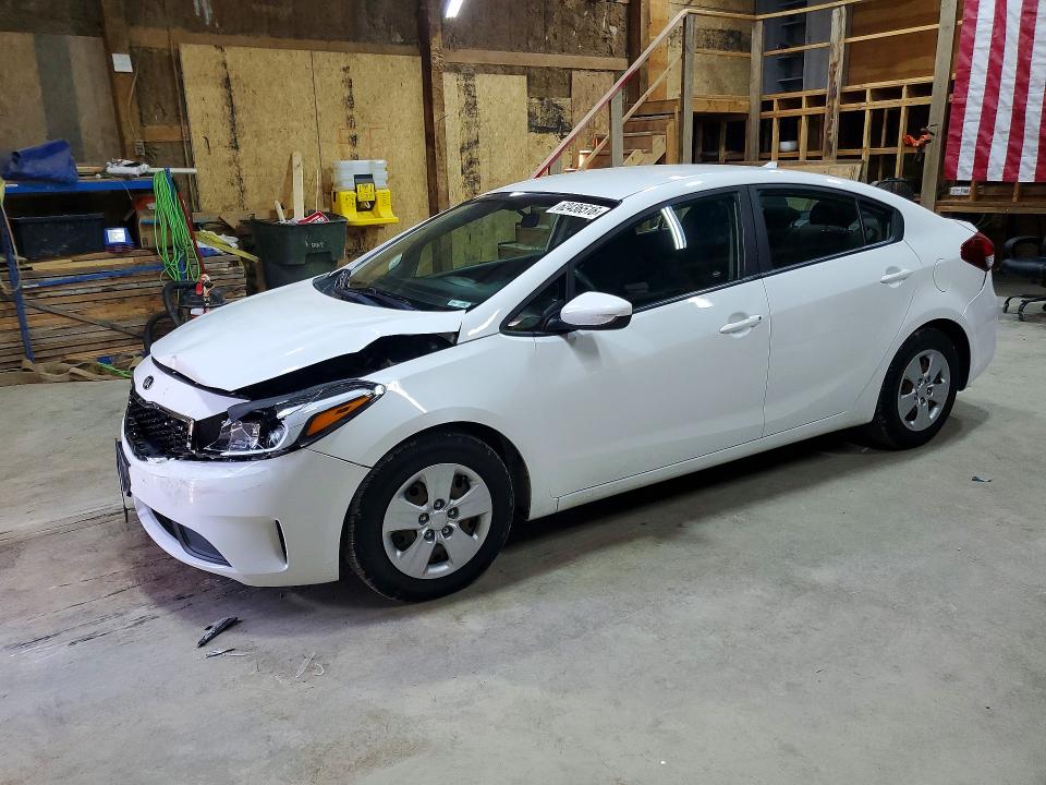 KIA FORTE 2018 with VIN 3KPFK4A71JE256857 - Photo from auction