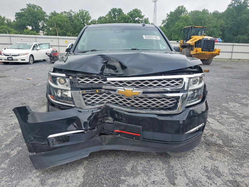 Photo 5 from auction – 2017 CHEVROLET SUBURBAN with VIN 1GNSKJKC3HR278387