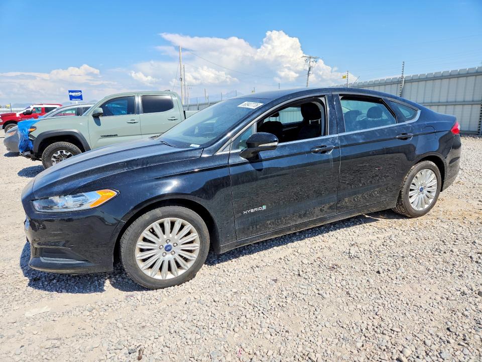 FORD FUSION 2016 with VIN 3FA6P0LU2GR227596 - Photo from auction