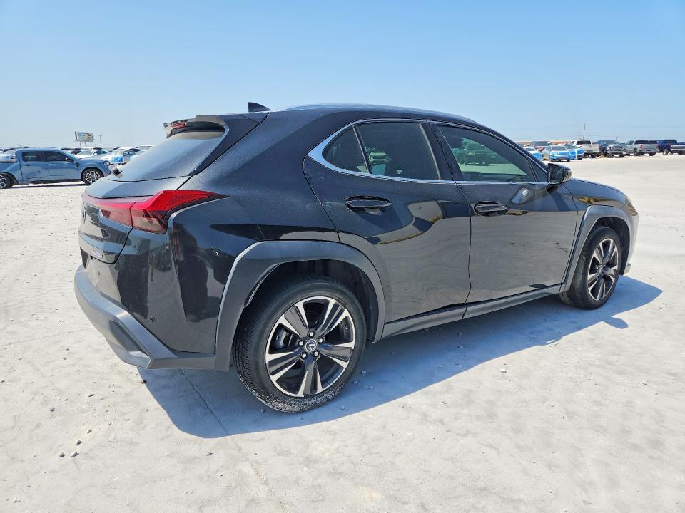 Photo 3 from auction – 2019 LEXUS UX with VIN JTHY3JBH2K2016161