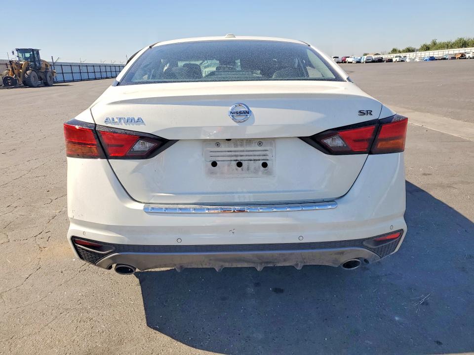 Photo 6 from auction – 2021 NISSAN ALTIMA with VIN 1N4BL4CVXMN335974
