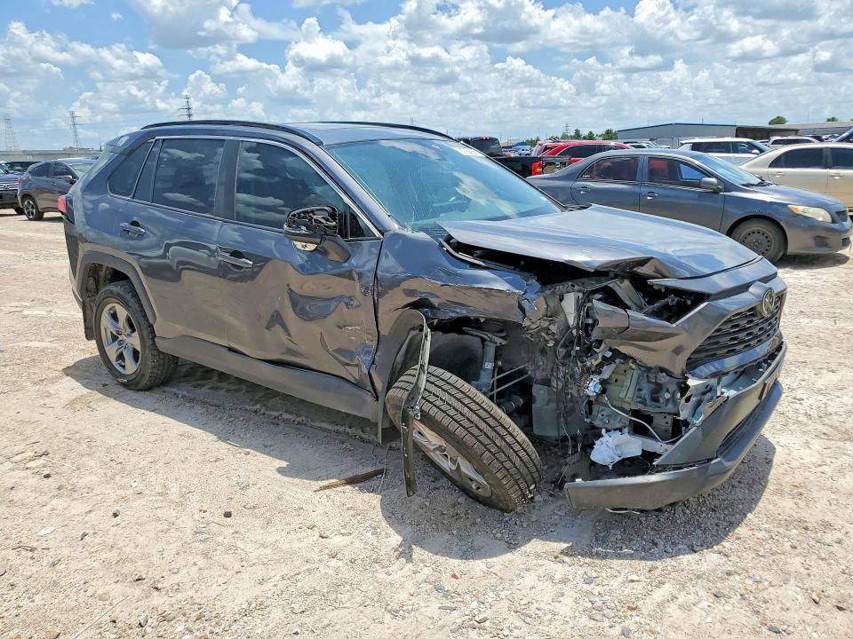 Photo 4 from auction – 2023 TOYOTA RAV4 with VIN 2T3W1RFV6PW289292