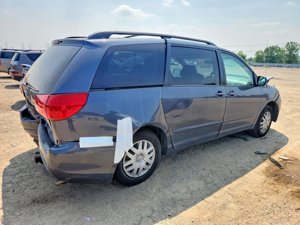 Photo 3 from auction – 2010 TOYOTA SIENNA with VIN 5TDKK4CC2AS322833